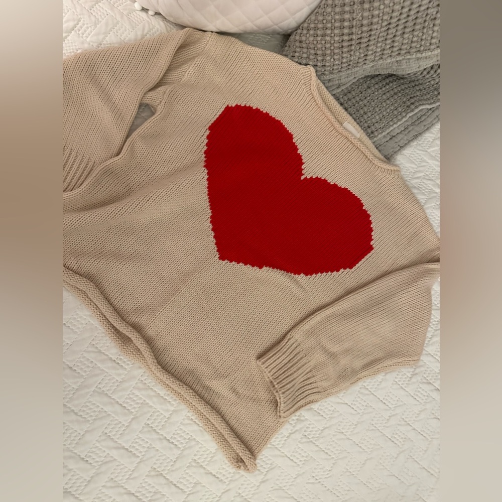 dee elle ❤️sweater